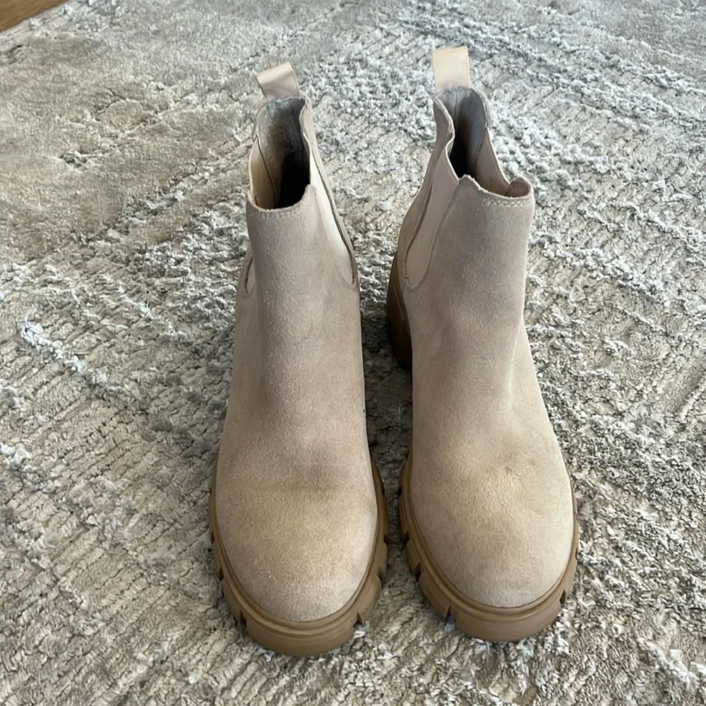 Steve Madden Howler Tan Leather Chelsea Ankle Boot Size 9 Chunky Heel Boho EUC
